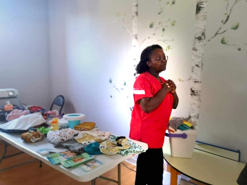 Nicole Lélé Tala Prestation aux portes ouvertes du relais petite enfance du Pays de Matisse