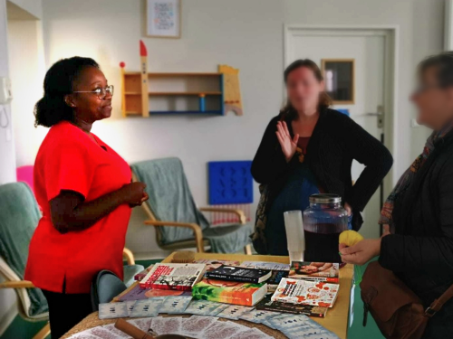 Nicole Lélé Tala Prestation aux portes ouvertes du relais petite enfance du Pays de Matisse